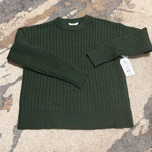Women Green Sweater Size Medium NWT